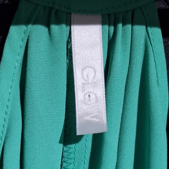 GLO Jeans Green Sleeveless Blouse - Picture 2 of 3